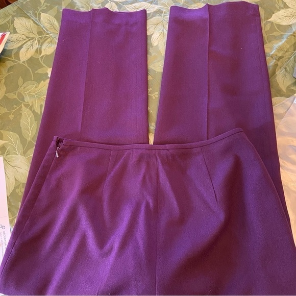 𝅺PLUM Sag Harbor Suit Petite pants in 14P. Permanent creases and side zipper. - Picture 5 of 5
